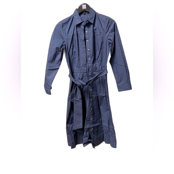 🌟80% OFF🌟Calvin Klein 🌟Navy Light Weight Belted Dress Shirt - Picture 1 of 2